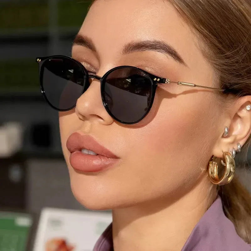 Chic Retro Round Sunglasses - Dalm Fashion