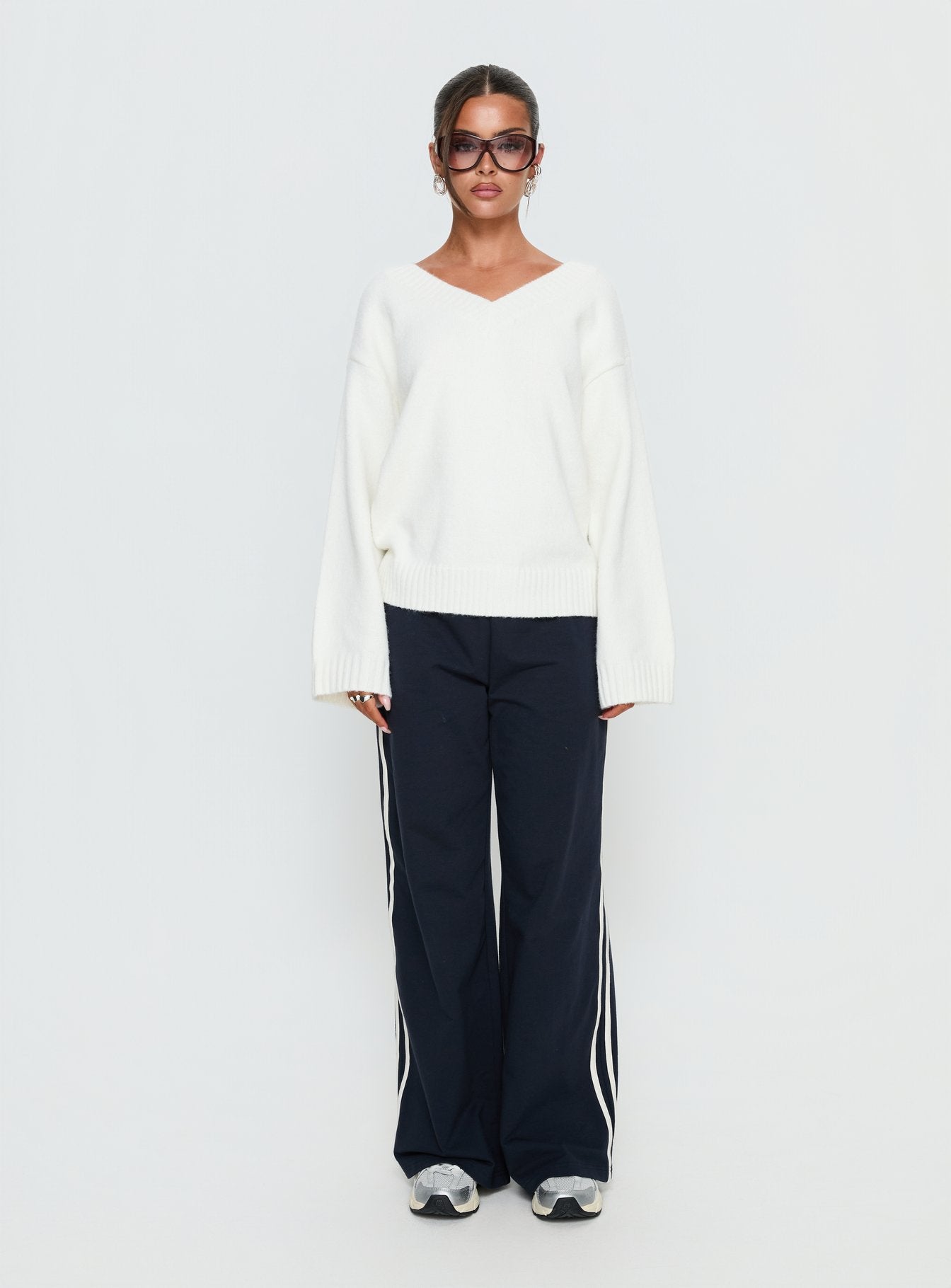 Kaileigh V Neck Knit Sweater Cream
