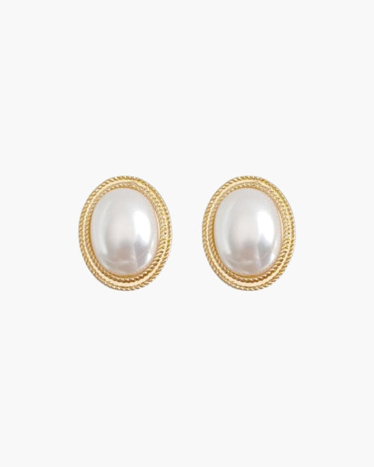Radiance Oval Pearl Studs - Dalm Fashion