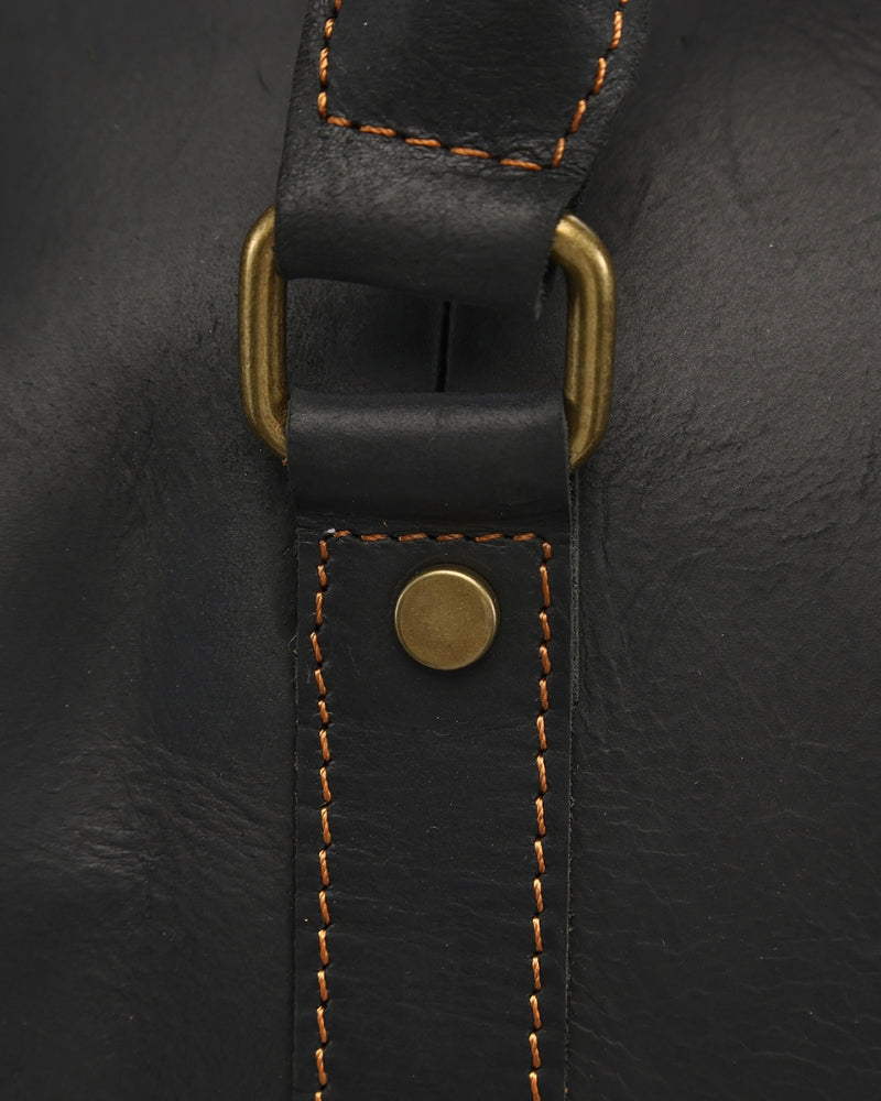 Montague Leather Duffle - Dalm Fashion